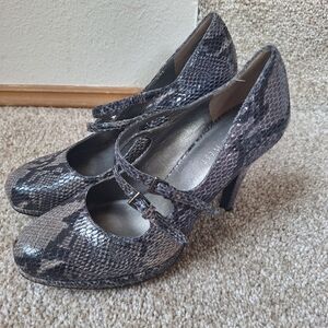NINE WEST Mary Jane  Snake Print Platform Heels Womens Size 6M